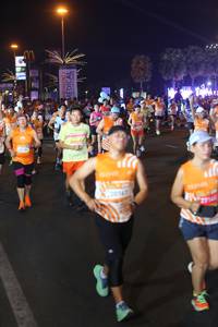 BIB: 22184
                            <button type="button" onclick="openModal(23210961)" class="btn btn-primary btn-sm float-right btn-popup" data-toggle="modal" data-target=".modal-high-quality">
                        <i class="fas fa-shopping-cart"></i> Add to Cart
                    </button>
                                            <button type="button" onclick="isThisMe(23210961, true)" class="btn btn-success btn-sm float-right btn-popup btn-isme hidden" data-toggle="tooltip" data-placement="bottom" title="นี่คือรูปของคุณใช่ไหม คลิกที่นี่เพื่อเอาเข้าอัลบั้ม">
                        <i class="fas fa-plus"></i> Add to album
                    </button>
                    <button type="button" onclick="isThisMe(23210961, false)" class="btn btn-warning btn-sm float-right btn-popup btn-isnotme hidden">
                        <i class="fas fa-ban"></i> Remove from album
                    </button>